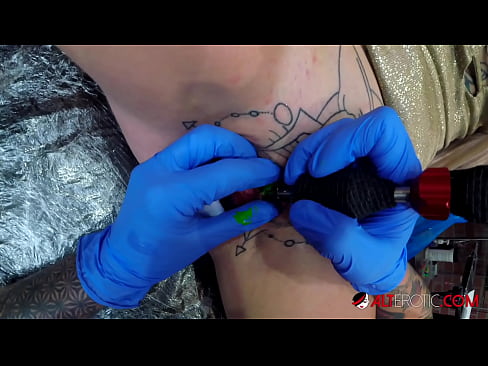 ❤️ Extremadamente tatuado hottie Sully Savage consiguió un tatuaje en su clítoris Putas en es.yespornpics.ru ❌️❤️❤️❤️❤️❤️❤️❤️